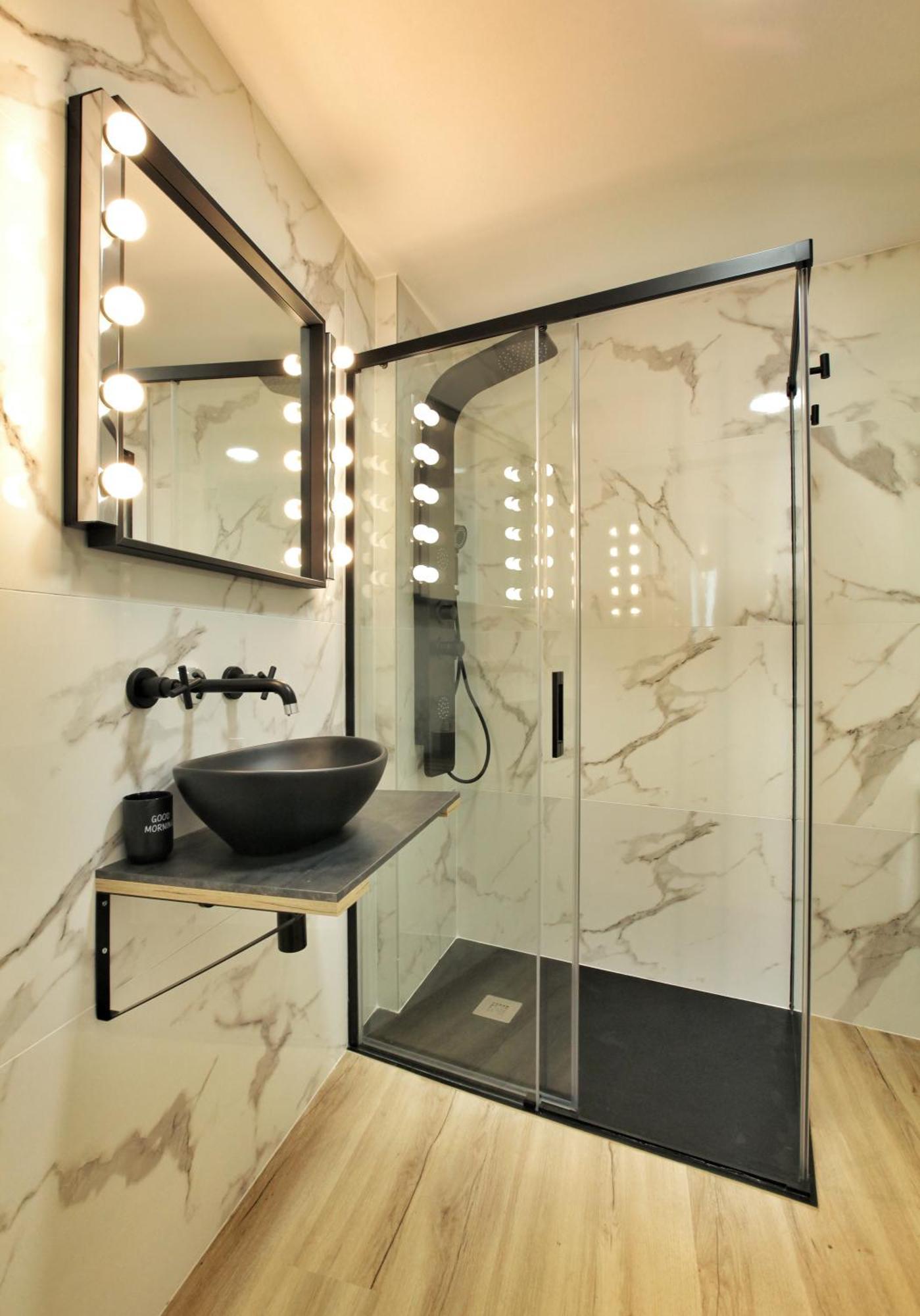 Luxury, Modern & Style Mezquita Apartment Cordoba Luaran gambar